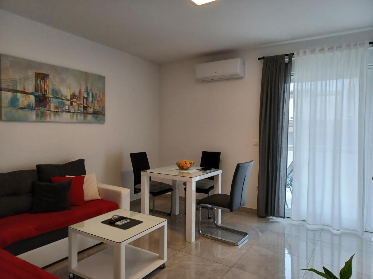 Apartments Leon 2 Novigrad  Exterior photo