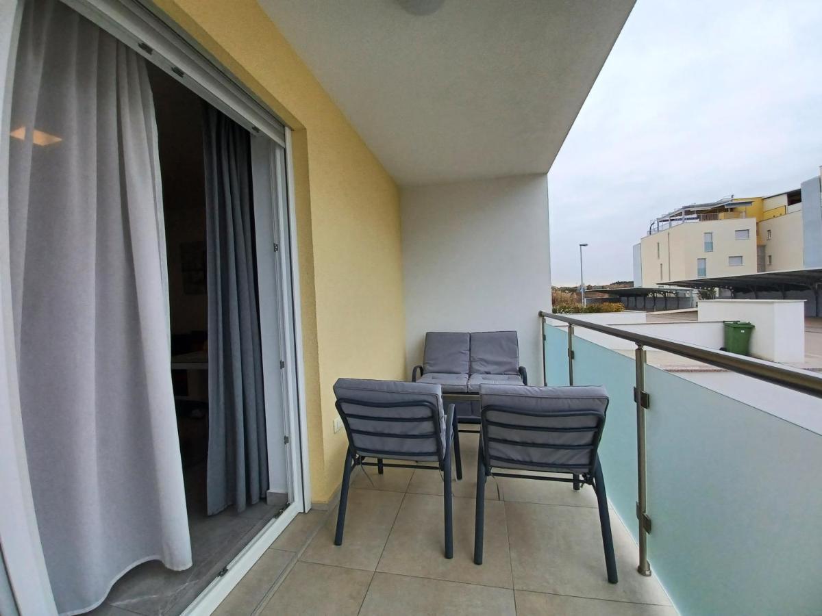 Apartments Leon 2 Novigrad  Exterior photo